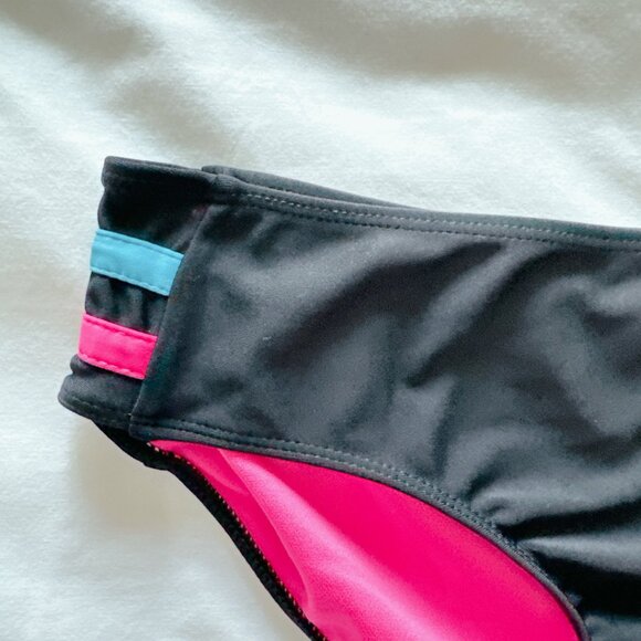 3/$15 Hurley Black bikini bottoms NWT size XL age 13-15 years - Picture 5 of 10